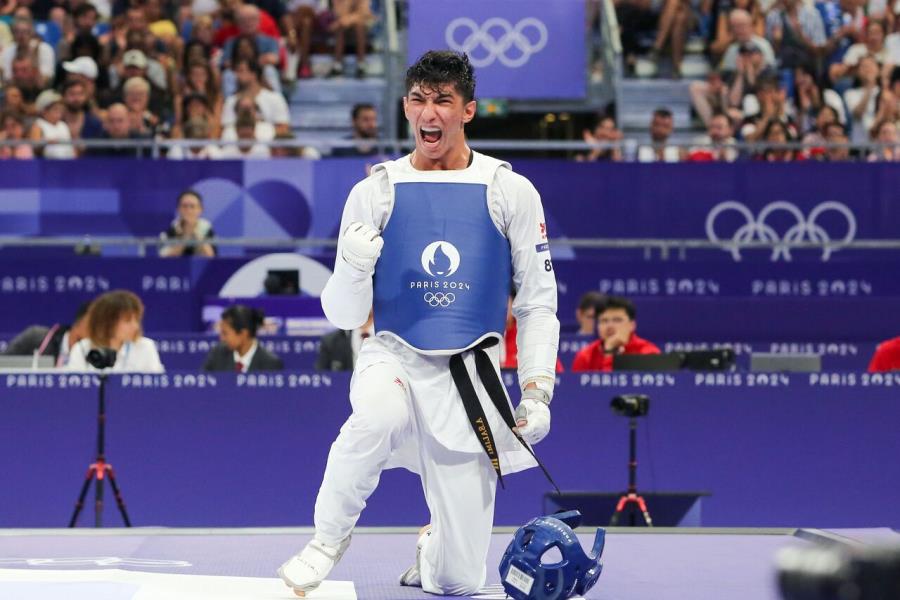 پاسخ انتقادات را ندادم تا وارد حاشیه نشوم